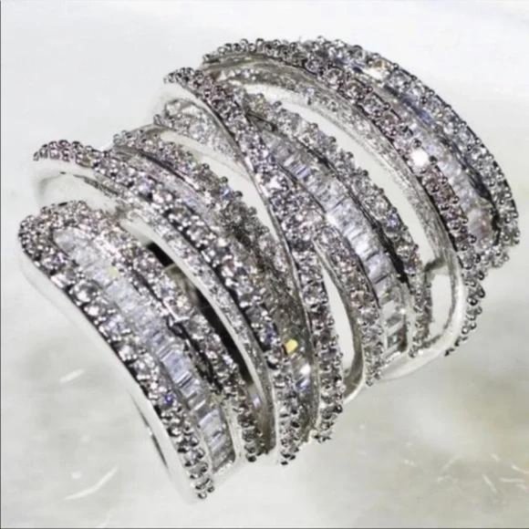 6.4 CT 925 STERLING SILVER DIAMOND RING - Picture 2 of 4